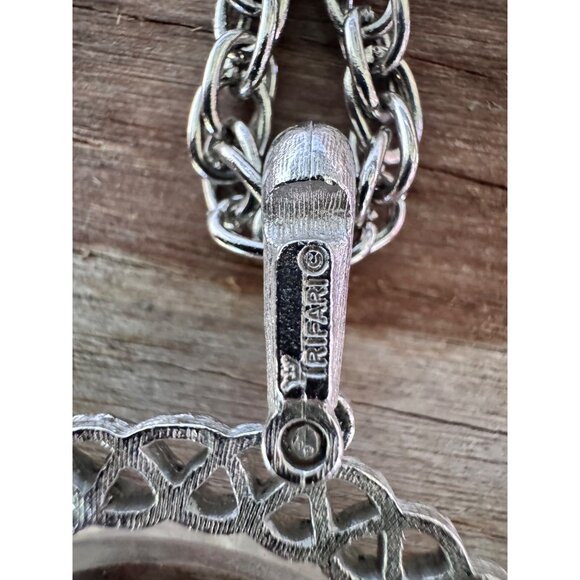 Vintage Crown Trifari Libra Zodiac Etched Glass Silver-Tone Pendant Necklace 20" - Picture 5 of 6